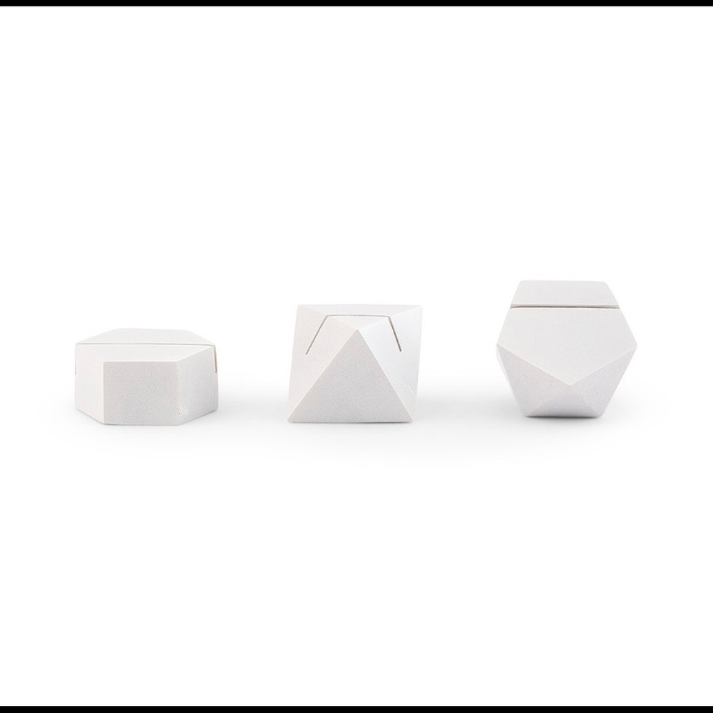 White Resin Geometric Place Card Holders 96